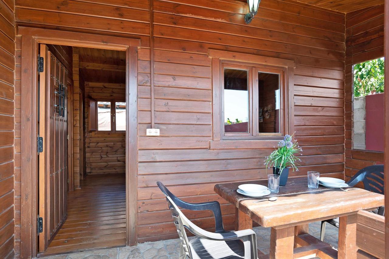 Casa Juana Madera Villa Zahora Bagian luar foto